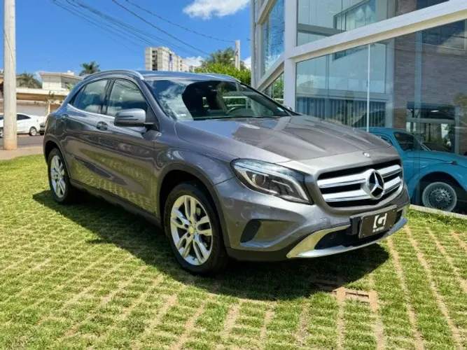 Mercedes-Benz GLA 200 Adv. 1.6/1.6 TB 16V Flex Aut. 2016