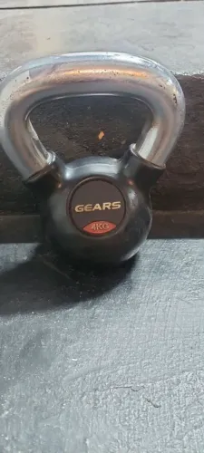 Kettlebell 4kg academia musculação treino usado
