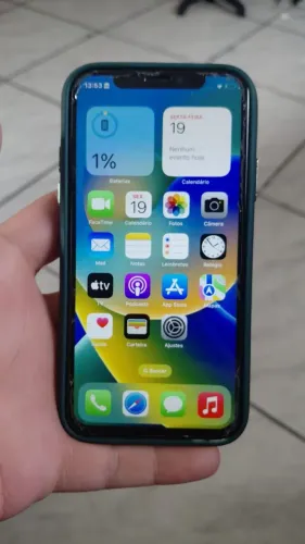 Iphone XS impecável, película trincada, mais a tela não