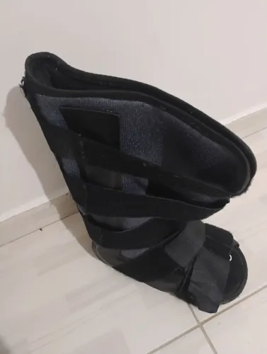 Bota ortopédica 47 reais tamanho GG