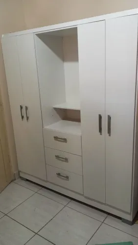 Guarda roupa Branco Seminovo