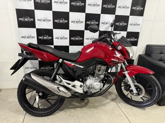 Vendo fan 160 2018 emplacada conservada!