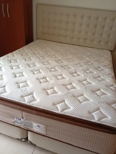 Cama Queen da Euro Colchões
