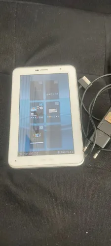 Samsung tab 2 funcionando sem trincos com carregador ,detalhes na descrição