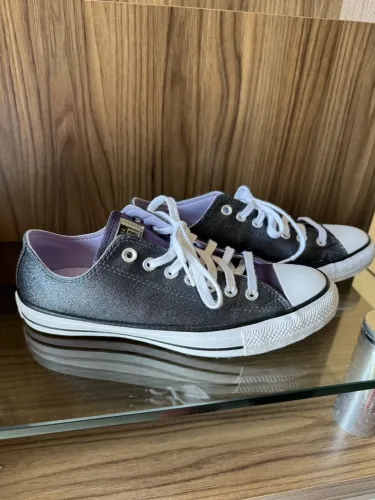 Tênis Allstar converse roxo com brilho 40 veste bem 41 também