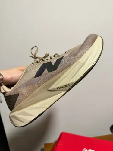 Tênis New Balance 43