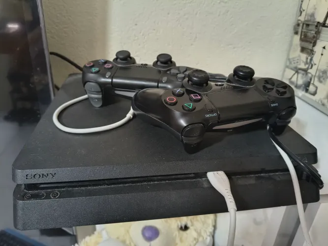 Playstation 4 C/ + de 1.500 Jogos pré instalados DESBLOQUEADO