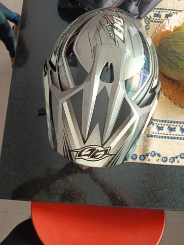 Capacete de moto 