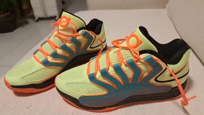Tênis Nike Novo 12 EUA