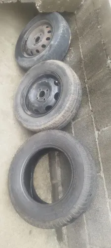 Vendo rodas aro 13 e pneu linha gm