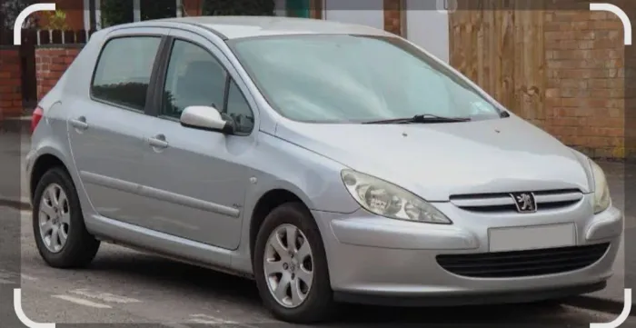 faço trasporte. De passageiro para qualquer localização , e transporte de pequenas encom