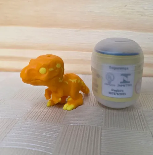 jurassic world kinder ovo joy