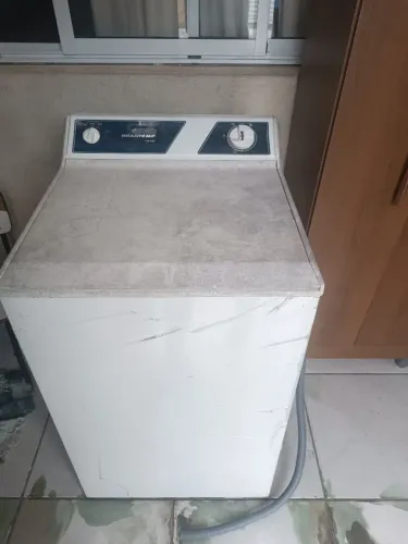 Máquina de lavar roupas
