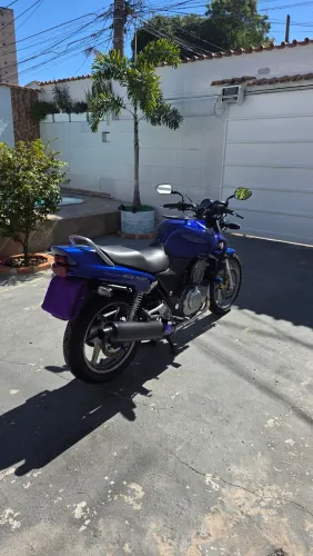 Vendo cb 500 ano 2002. Moto extremamente nova ! documentos pk
