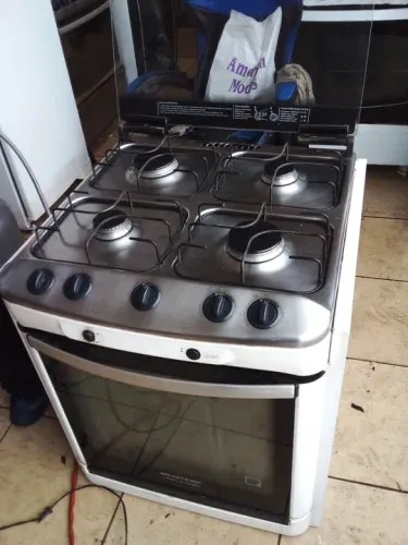 Fogão Embutir Brastemp 4 Bocas com Forno - Ótimo estado!