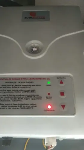 Central nobreak para porta automática de enrolar