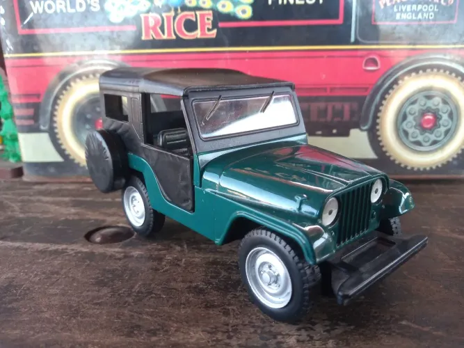 Miniatura jeep