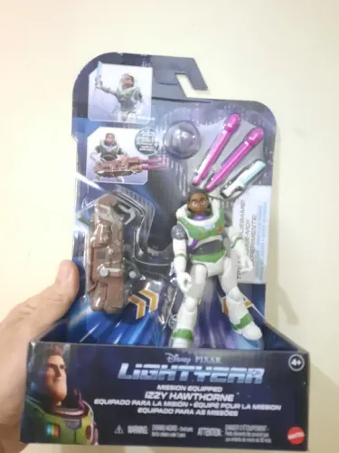 Izzy Hawthorne equipado para as missões HHJ88 Buzz lightyear