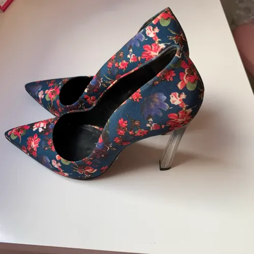 Scarpin flowers 