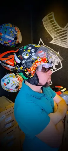 Capacete com Viseira solar
