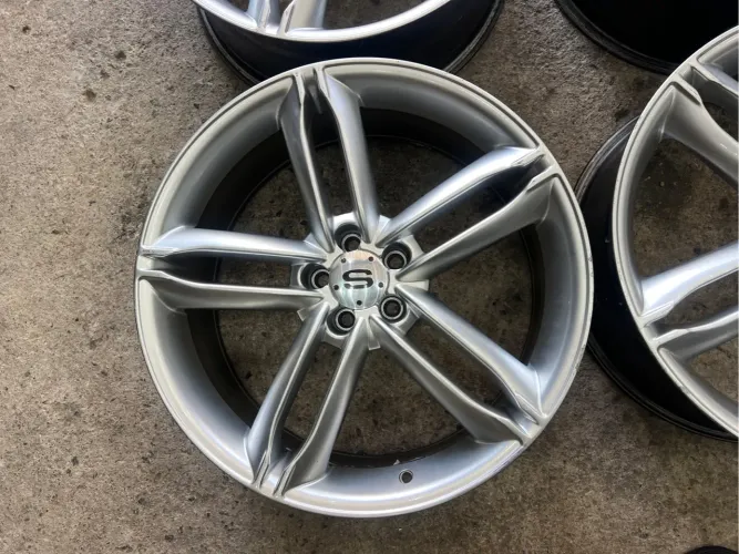 Roda Audi 19 5x100 / Roda Modelo Estrela Aro 19 5x100 Audi A3 TT Polo VW Avulsa