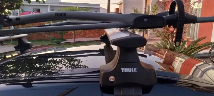 rack bike Thule com dois suporte de bike