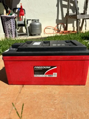 Bateria estacionária Freedom DF4100