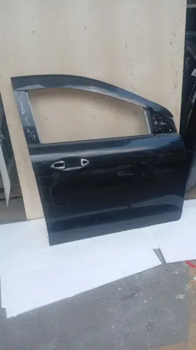 PORTA DIANTEIRA DIREITA FORD KA 2017