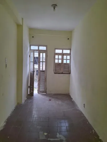 Casa 2/4, com laje pronta para outra casa, documentação completa