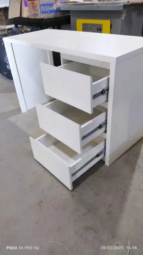 Mesa e Escrivaninha em MDF