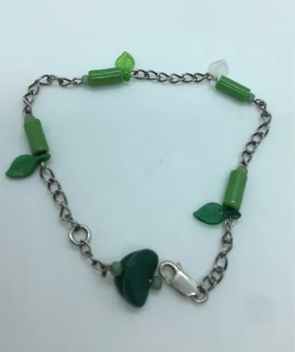 Pulseira de prata 925 com detalhes em folhas verdes