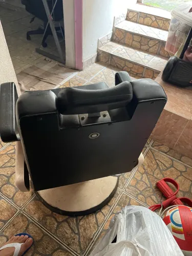 Cadeira pra salão Ferrante , ótimo estado.
