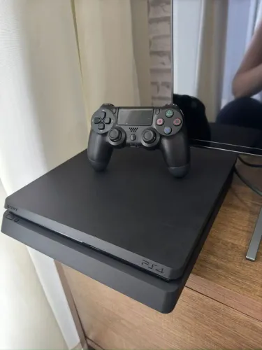 PlayStation 4 (PS4) 1TB - Console Sony