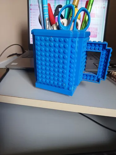 Porta-canetas Lego para organizar sua mesa!