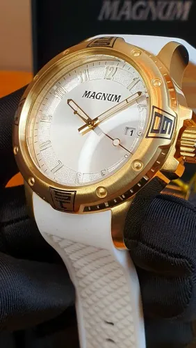 Relógio Magnum 46mm Dourado branco