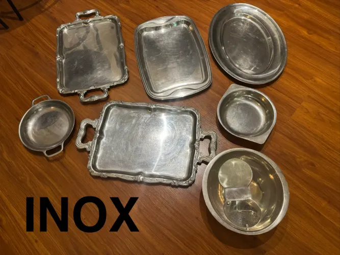 40,00 CADA BANDEJA DE INOX ANTIGA E BOA!