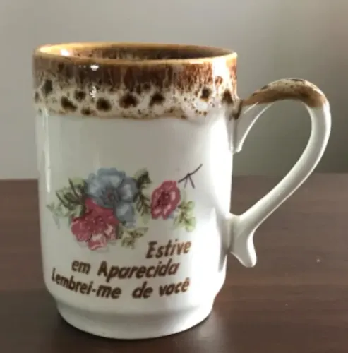 Duas xícaras-lembrança - Souvenir da Basílica de Aparecida 