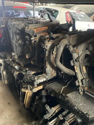 Radiadores e peças de motor usados nacionais e Importados