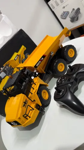 Caçamba 4x4 de controle 1/18