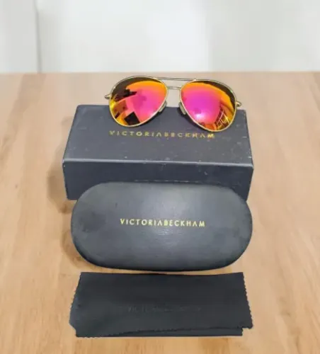 óculos de sol espelhado victoria beckham estilo ray ban