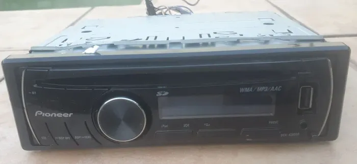 Som Automotivo Pioneer DEH-4280SD com Controle