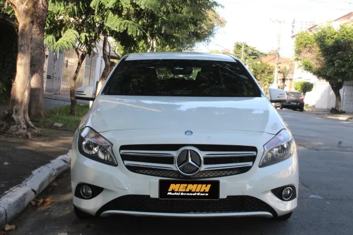Mercedes-Benz A-200 A 200 1.6 Turbo 2013