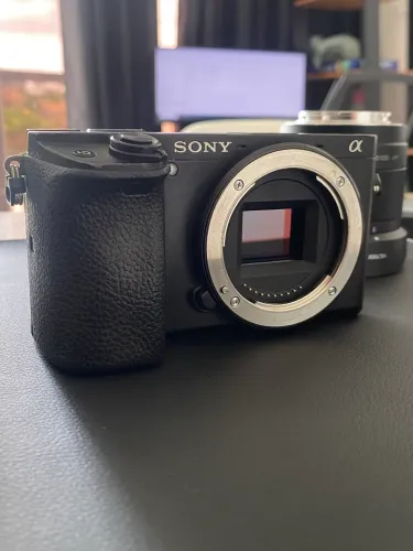 Câmera fotográfica Sony A6300 + lente 16-50 OSS Sony