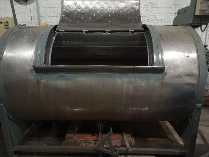 Máquina de Lavar Industrial - Grande Capacidade