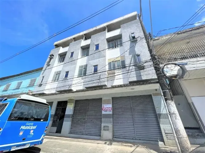 Vendo Prédio Comercial com 1.275m² Construídos na Av. Maruípe - R$ 1.050.000,00 