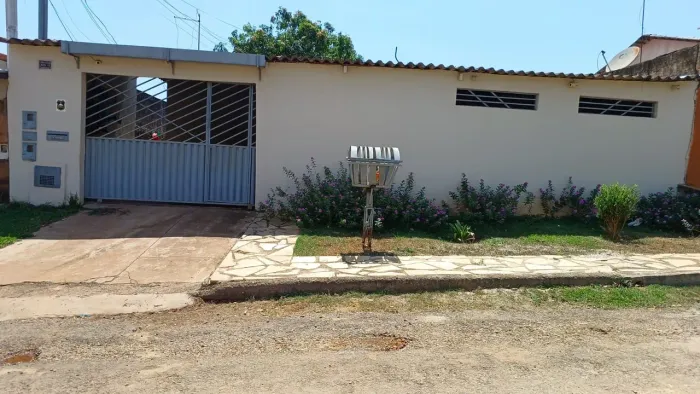 Vendo - Lote vazado com 2 casas