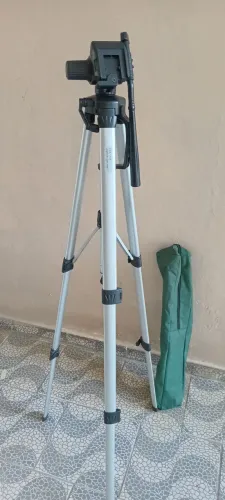 Tripé para Câmera - Leve e Ajustável