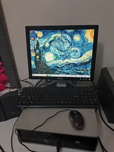 Computador semi novo quase não usado