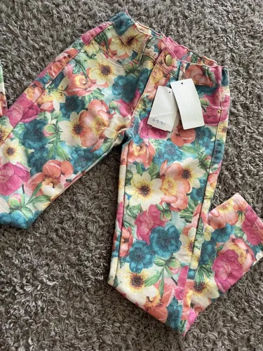 Calça Jeans Floral Exclusiva