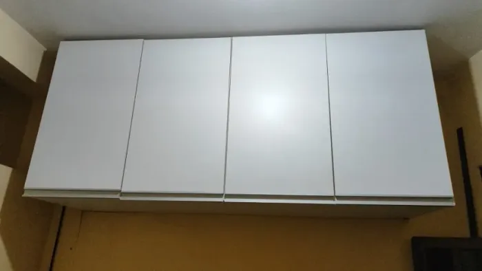 VENDO ARMÁRIO PAREDE COM 4 PORTAS DE MDF